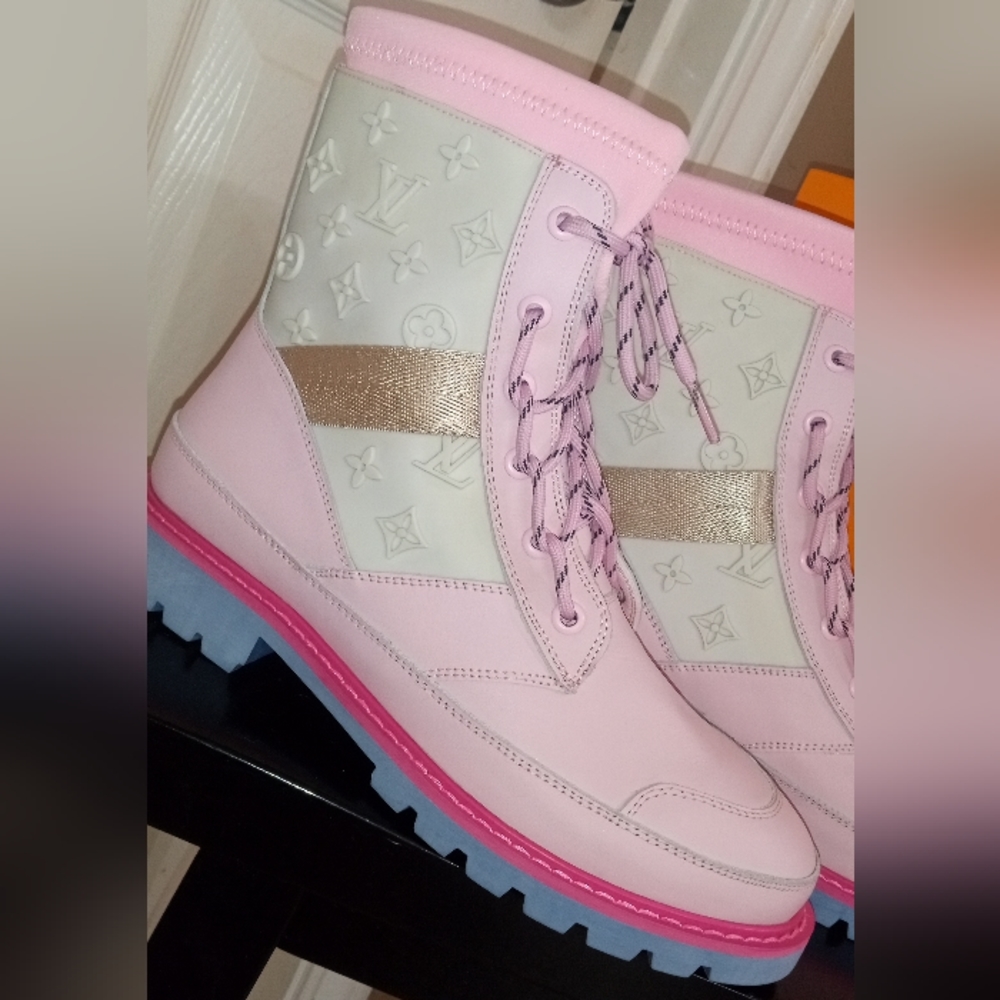 Pink LV BOOTS w LV Box, Dust Bag and Shopping Bag ! 😍